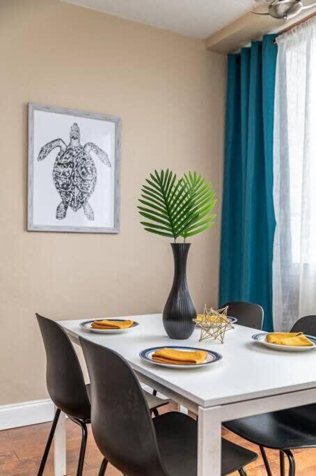 Downtown! 2Bd City View Onsite Parking King Lm809 애틀랜타 외부 사진
